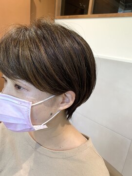 ネオリーブエム(Neolive em;) マッシュショート×デザインカラー　ハイライト☆