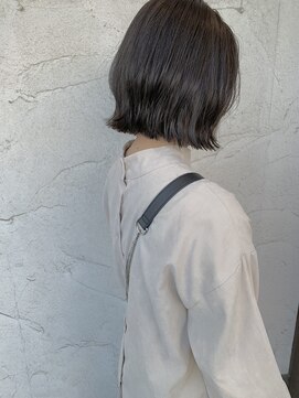 ダブル(W) 切りっぱなしボブ