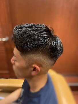 ヘアーモードキクチ 日本橋三越前店 フェードスタイル