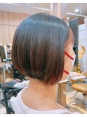ミニボブ小顔暗髪切りっぱなしボブ