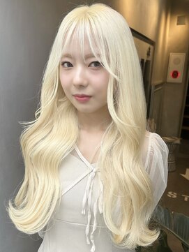 ジーナ(XENA) ホワイトブロンド