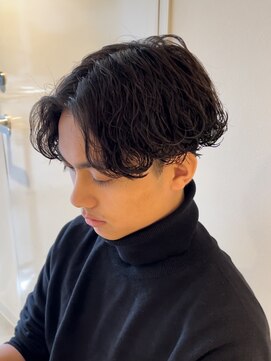 スイッチ(men's SWITCH) 波巻きスパイラルセンターパートパーマ刈り上げツーブロック