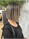 ボブに合うベージュバレイヤージュ
