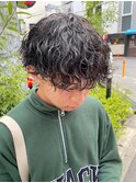 スパイラルパーマツイストパーマアップバング短髪メッシュ
