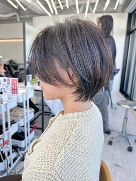 ビューナゴヤ 名駅(VIEW NAGOYA) 丸顔/ミニウルフ/チェリーブラウン/ショートボブ