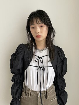 エイチ 天神橋(H) 40代50代ホワイトグレージュミニウルフタッセルボブハイライト