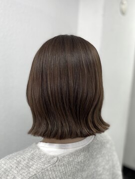 ナチュラルグレージュ