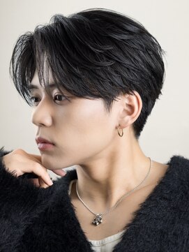 オーシャントーキョーオーバー 渋谷(OCEAN TOKYO OVER) センターパートフェザーパーマニュアンスパーマシャドウパーマ