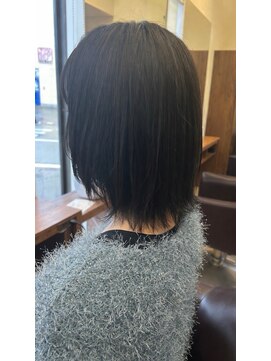 アンボニー(An Bonny) 艶髪外ハネウルフ