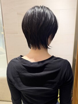 ピークアブー 銀座中央通り(PEEK-A-BOO) 柔らかマッシュウルフショート◎