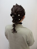 アカネ(Akane)&nbsp;お呼ばれヘアセット　編み下ろしアレンジ　20代　30代