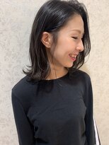 ジルバイジアン(JILL by GIEN)&nbsp;グレージュ シルバー モード 切りっぱなしボブ 安田紗莉奈