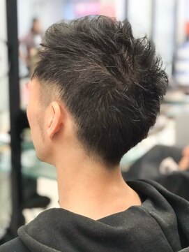 ミーティア バイ クアトロ(Meteor By QUATRO) 黒髪×ワイルドツーブロック