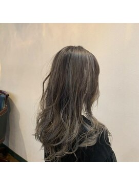 クリーピー(CREAPY) バレイヤージュ