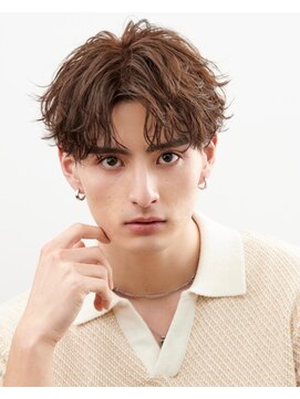 オーシャントーキョー 渋谷神南(OCEAN TOKYO) ツーブロック束感流行センターパート