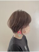グレージュショートヘア