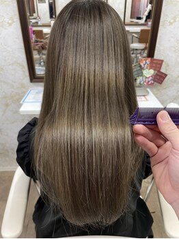 フィガロ ウメダ(FIGARO UMEDA)の写真/どの髪質改善も今一つだった方もお試しください。超高濃度水素の力でこんなに艶やかに指通りが良くなる♪