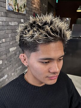 スリーセント 栄(3/cent) イージードリル/パンク/刈り上げショート/ホワイトブロンド