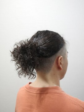 ストラット(STRUT) スパイラルロングパーマ