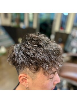 ドゥール(DOLL) メンズパーマ　ツイストスパイラル　２０代　大和高田