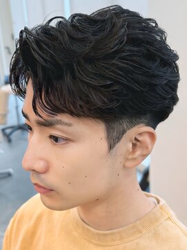 バース バイ ハピネス(BIRTH by happiness) 奈良men's大人フェザーパーマフェザーショート