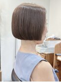 白髪ぼかしも叶える大人の艶ベージュボブ