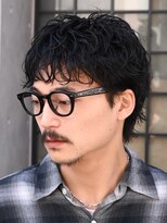 バイフィフス 原宿/表参道(by fifth)&nbsp;緩め波巻きスパイラルパーマシャドウパーマメンズセンターパート