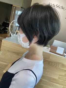 ヤエカ(yaeca) くびれショート