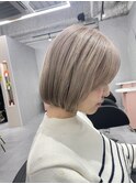 ボブカット　顔まわりカットカラー　ミルクティーベージュ