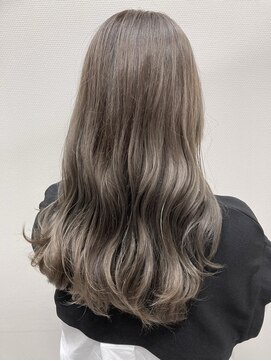 カリス(CHARIS) 艶感ベージュ