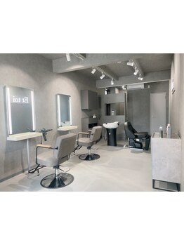 都内サロンで9年間勤務経験あり！丁寧なカウンセリングであなただけの似合わせヘアスタイル☆