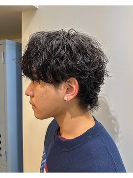 ハレ(HARE) 無造作なハネ感のあるシャドウパーマメンズパーマ襟足あり