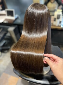リー 東三国(Lee)の写真/【髪の根本から美しく】ダメージレス施術が人気◇Leeこだわりの髪質改善で憧れのうる艶美髪へ♪Aujua取扱◎