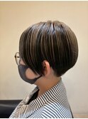 モダンショートボブ×クールハイライト/ブリーチ