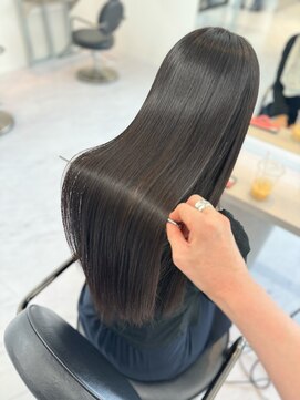 ヴィヴィー 福岡天神店(VIVIE) ツヤ縮毛矯正