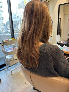 アローム(alom) 上品軽めのレイヤーカット