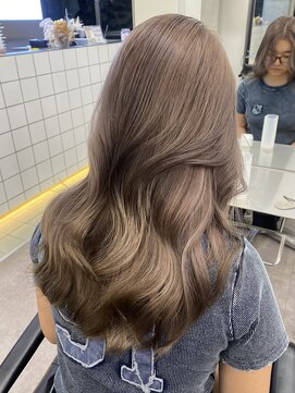 サンク 原宿 表参道(cinq) 表参道ベージュカラーケアブリーチミルクティー顔まわりレイヤー