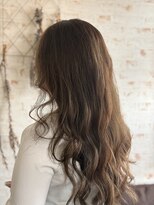 アカイトビラ ヘアケアサロン(AKAI TOBIRA Hair Care Salon)&nbsp;フェイスフレーミング×ハイライト×グレージュ