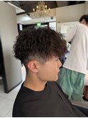 ツイストスパイラルパーマ　縦落ちパーマ　ツイストパーマ　眉毛