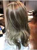 ハイライト×アッシュベージュ/ブリーチ/アッシュブラウン