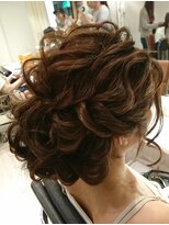 アイビス(AIBIZ)&nbsp;結婚式/ボリューム下めアップ/パーティーヘアアレンジ