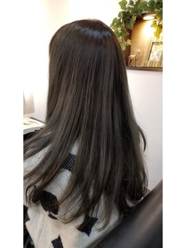 エルアリビオ(el Alivio) ダーク系★『マットカーキ』