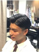 7/3分けショートスタイル