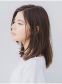 上品小顔ミディアムボブ