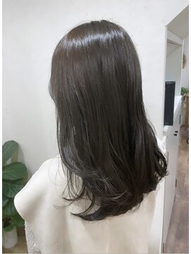 サク(Sac.) グレージュカラー ミディアム レイヤー 恵比寿sac. みつよ