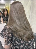 レイヤーカット×ラベンダーグレージュカラー　【CHICA】