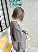 切りっぱなしボブ×ナチュラルグレージュ