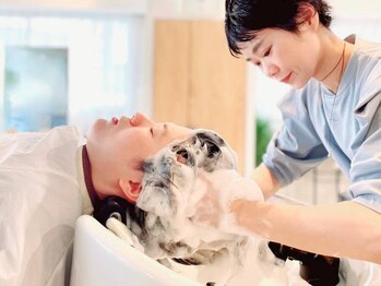 フェリチタ フィロ メンズサロン(FELICITA filo MEN`S Salon)の写真/お仕事や学業など、日頃の疲れを癒しながら頭皮の状態を整え、健康的な髪へ♪