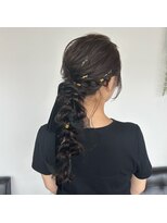 アパートメントヘアー&nbsp;結婚式/二次会/編み下し/ヘアセット/パール/ふんわりアレンジ