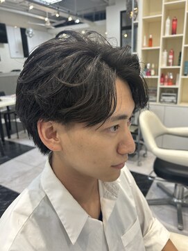 テテ(TETE) フェザーショート/センターパート